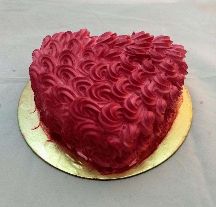 Red Rose Heart Shape Cake
