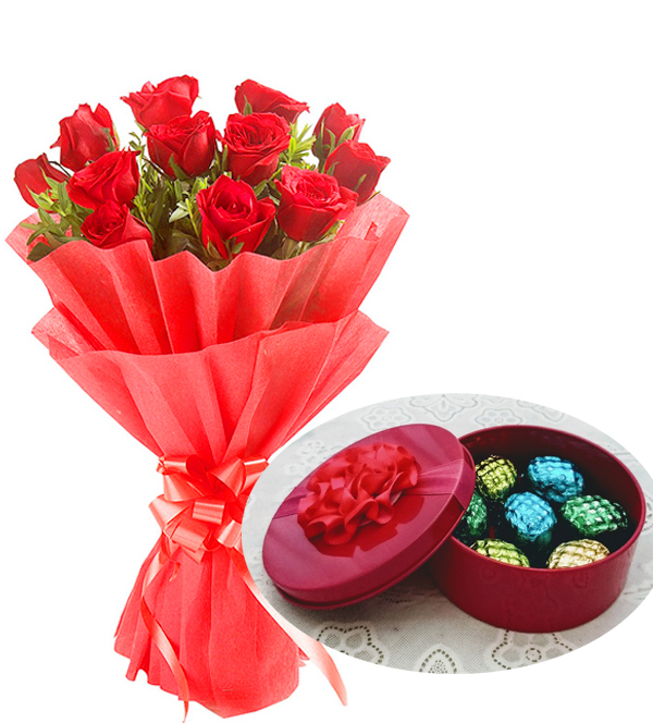 Rose Bunch & Hand Made Chocolate Box  (Only For Delhi)