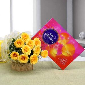 Bunch of Yellow Roses & Small Celebration Pack 