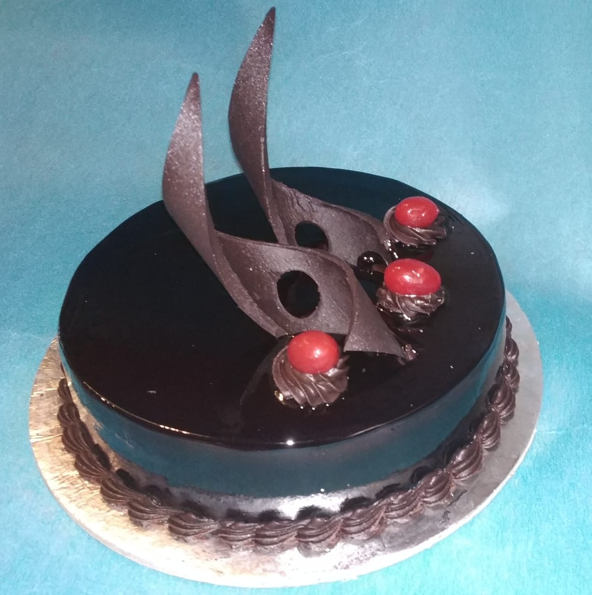 Round Shape Chocolate Cake