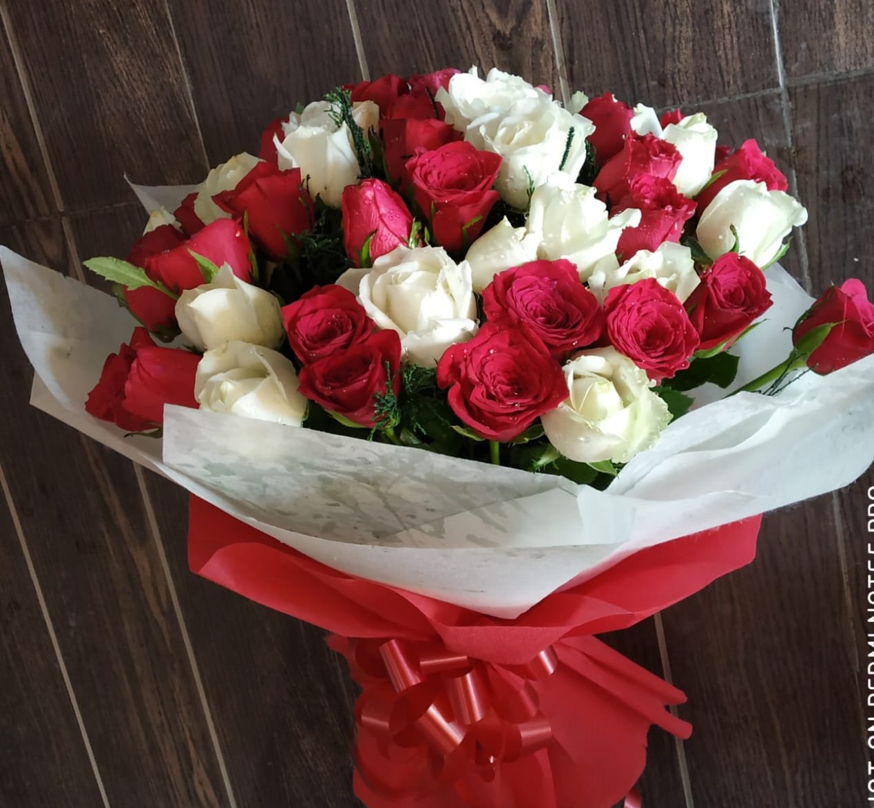 Red & White Roses in Duble Layer Packing
